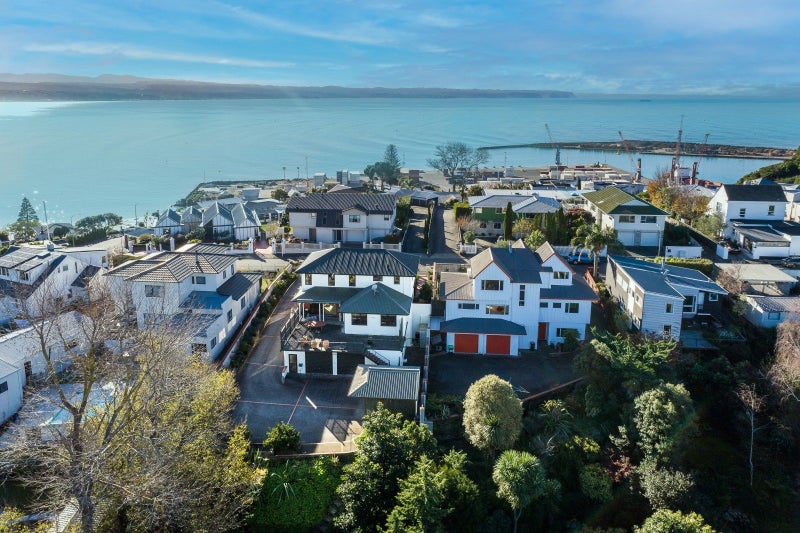 123 Thompson Road, Bluff Hill, Napier - Carousel 1