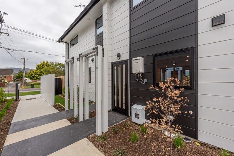 3/324 Oxford Terrace, Avalon, Lower Hutt - Carousel 1