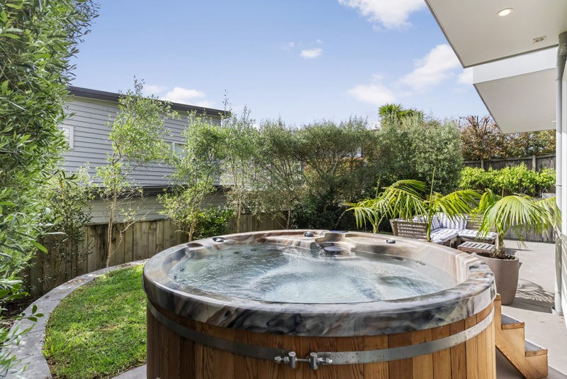 42 Rutherford Terrace, Meadowbank, Auckland - Carousel 2