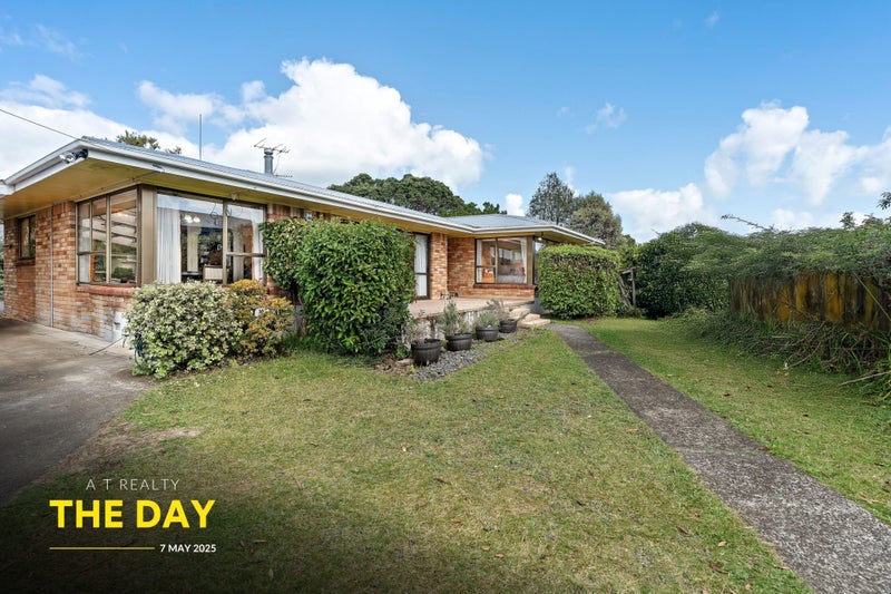39 Lynmore Drive, Hillpark, Auckland - Carousel 1