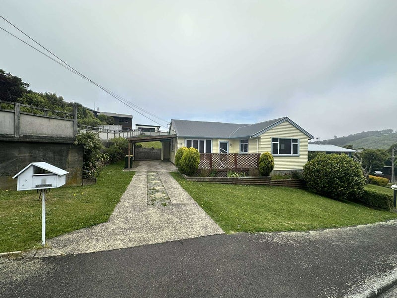 1 Taku Matenga Grove, Korokoro, Lower Hutt - Carousel 1
