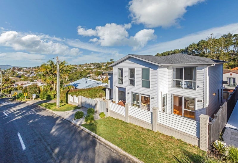 64 Channel View Road, Campbells Bay, Auckland - Carousel 2