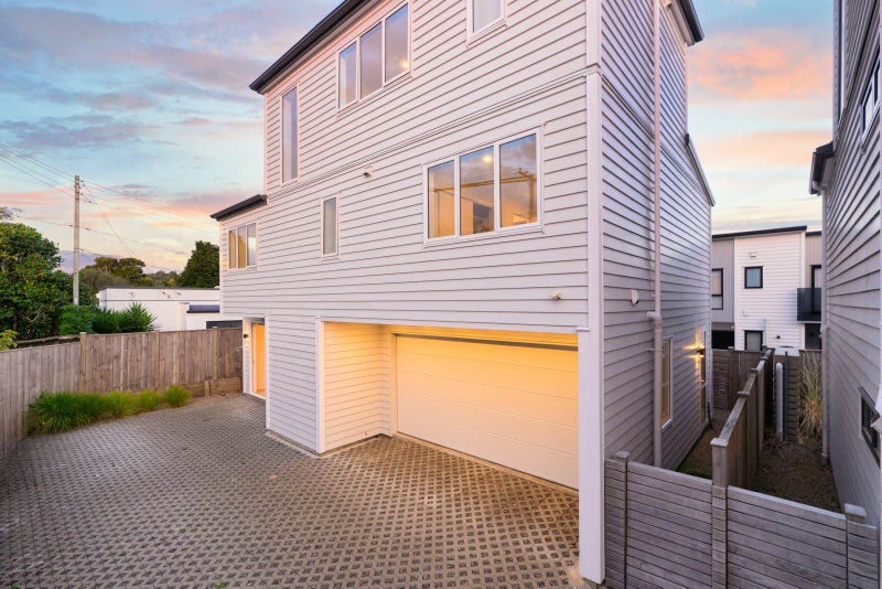 32C Ennismore Road, Mount Albert, Auckland - Carousel 2