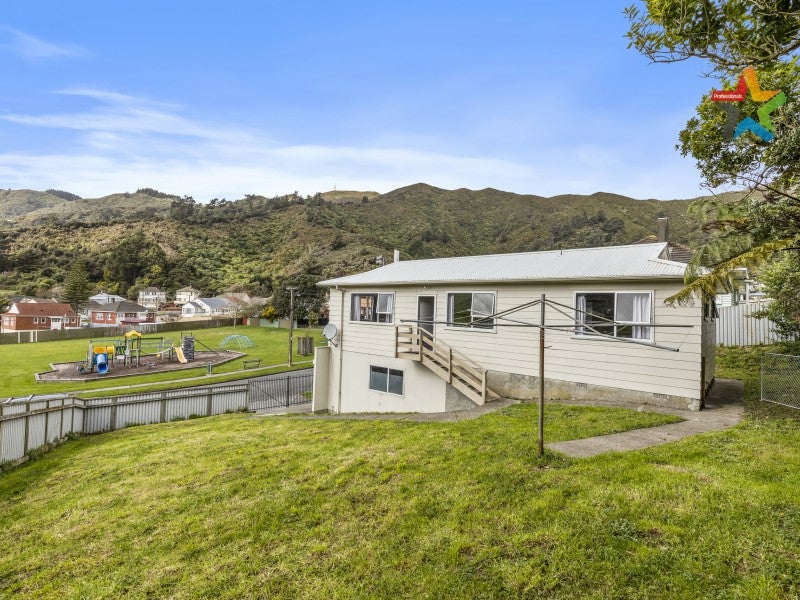 61 Judd Crescent, Naenae, Lower Hutt - Carousel 1