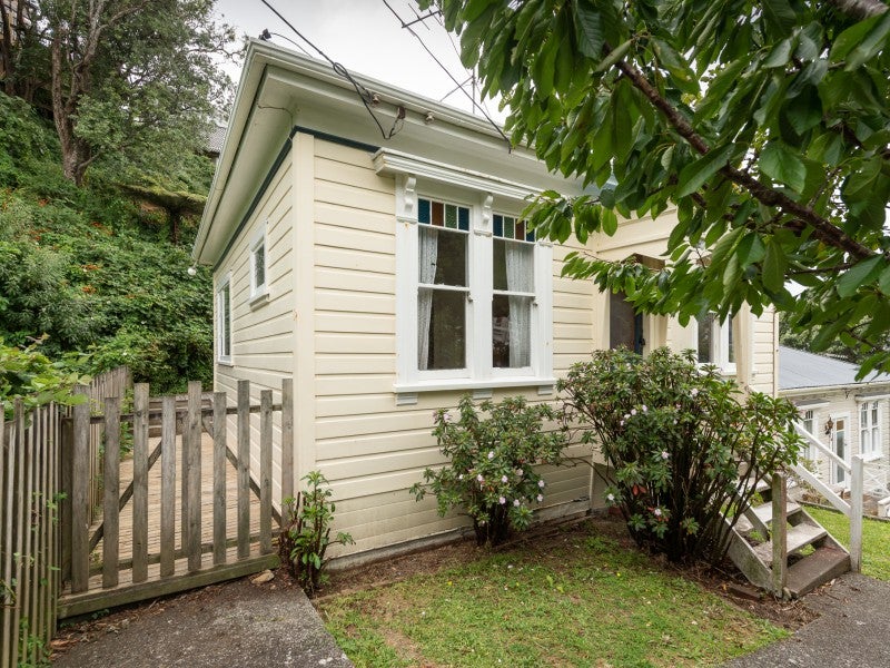 32 Coolidge Street, Brooklyn, Wellington - Carousel 1