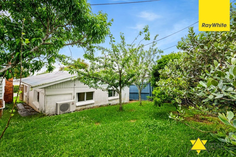 1 Divich Avenue, Te Atatu South, Auckland - Carousel 14