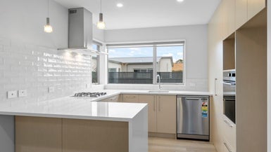 1 Kakapo Lane, Redwood, Christchurch - Carousel 1