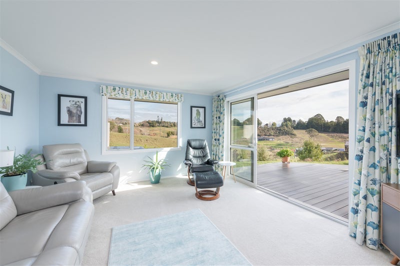 155 Ridgeview Road, Redwood Valley - Carousel 2