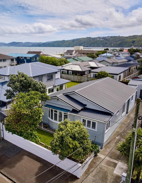 11 Tory Street, Petone, Lower Hutt - Carousel 24
