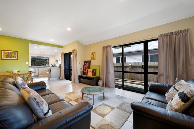 12A Mead Street, Avondale, Auckland - Carousel 2