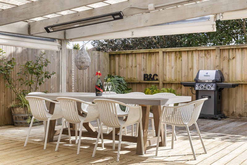 2/8 Enderby Drive, Te Atatū Peninsula, Auckland - Carousel 2