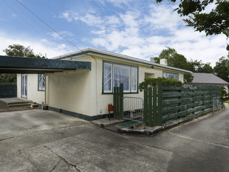 16 Wood Street, Takaro, Palmerston North - Carousel 2