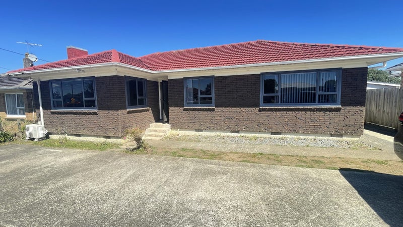 33 Rogers Road, Manurewa, Auckland - Carousel 1