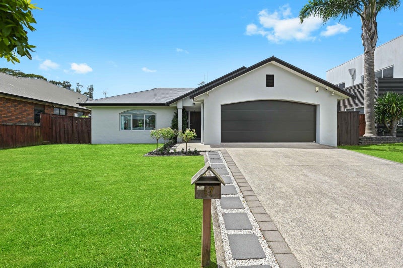 17 Westview Place, Western Heights, Hamilton - Carousel 1