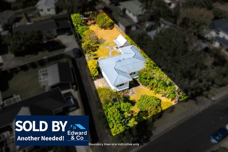 7 Bayside Avenue, Te Atatu Peninsula, Auckland - Carousel 1