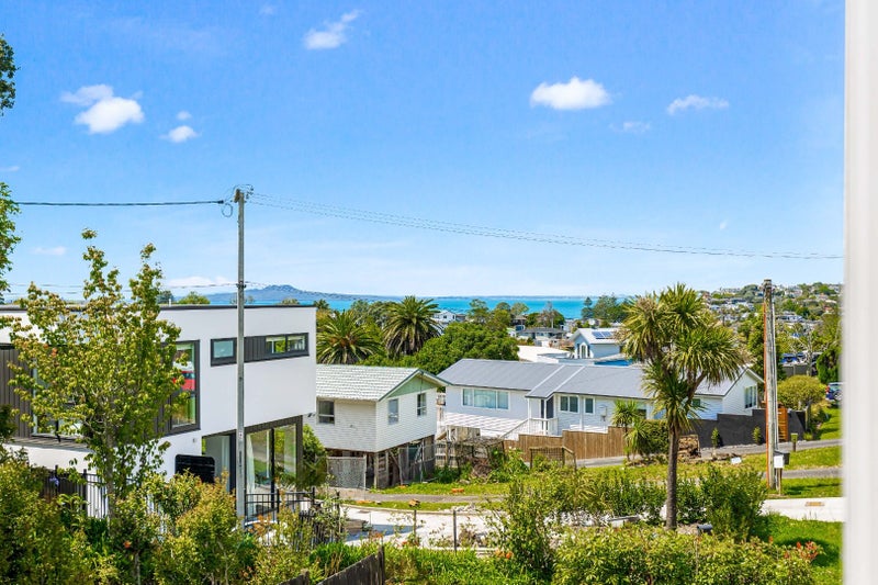 12 Orne Street, Torbay, Auckland - Carousel 1