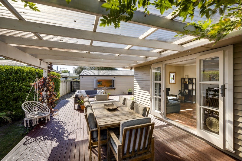 43 Neeve Road, Taradale, Napier - Carousel 1