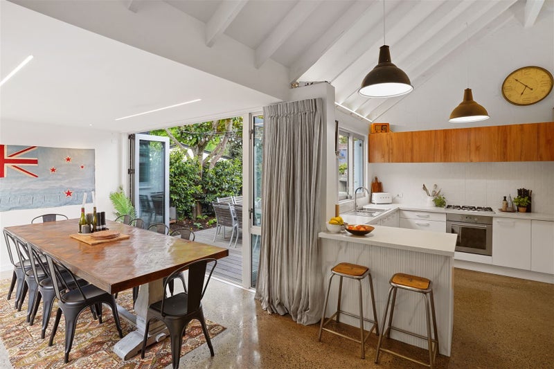 3 Holmcroft Court, Cracroft, Christchurch - Carousel 2