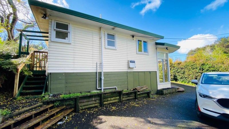 524 Whangaparaoa Road, Stanmore Bay, Whangaparaoa - Carousel 12