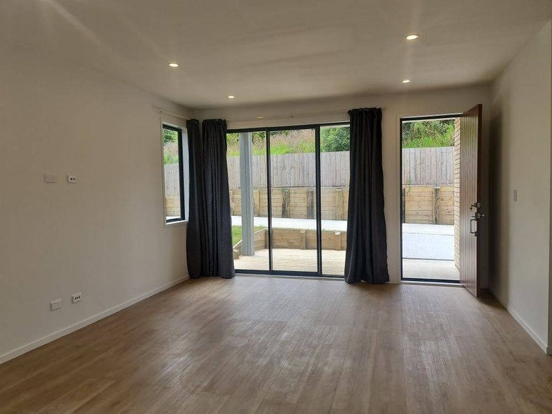 42C Don Buck Road, Massey, Auckland - Carousel 2