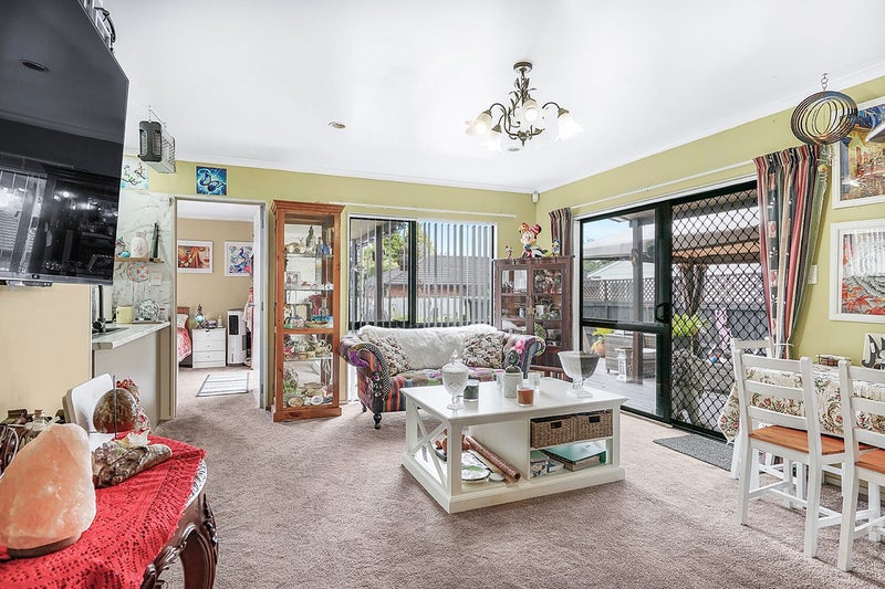 4A Richan Street, Glenview, Hamilton - Carousel 1