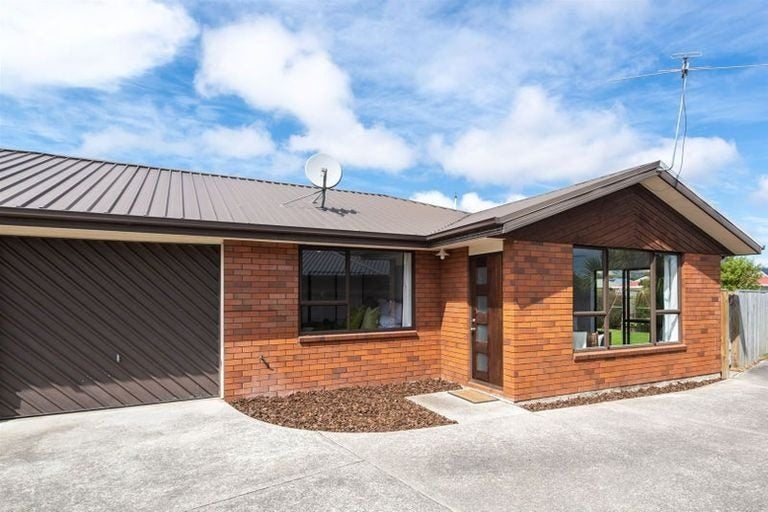 7A Thistledown Place, Woolston, Christchurch - Carousel 1