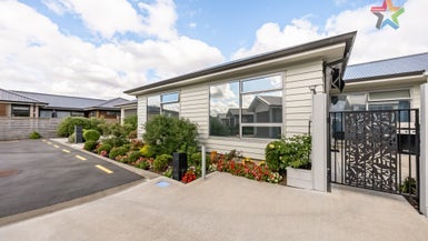 5 Tarata Lane, Avalon, Lower Hutt - Carousel 1