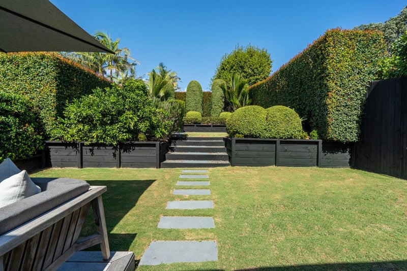 6 Glen Road, Stanley Point, Auckland - Carousel 1