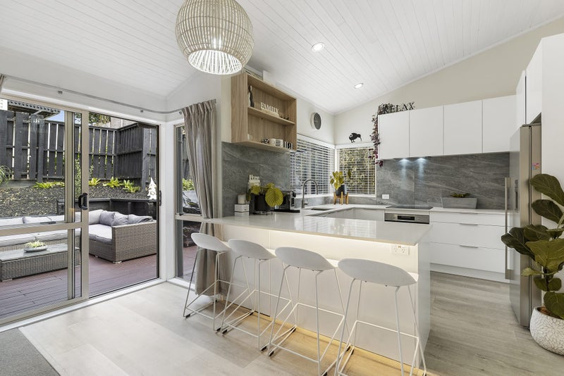 6/17 Aorangi Place, Birkenhead, Auckland - Carousel 1