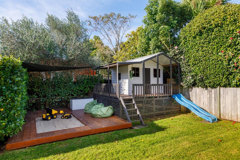 87 Govett Avenue, Frankleigh Park, New Plymouth - Carousel 1