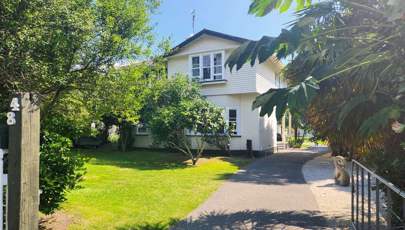 84 Stout Street, Whataupoko, Gisborne - Carousel 1