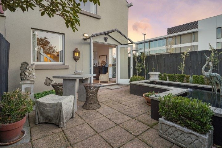 10/16 Derby Street, St Albans, Christchurch - Carousel 2