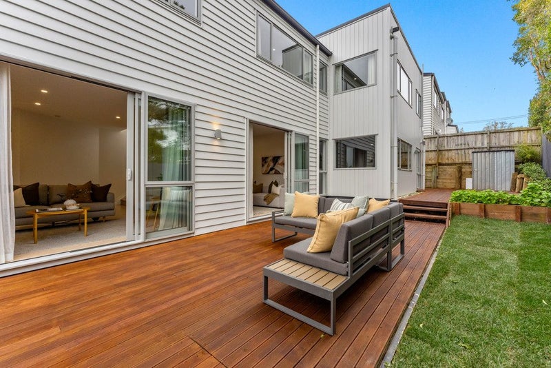 10B Rutherford Terrace, Meadowbank, Auckland - Carousel 2