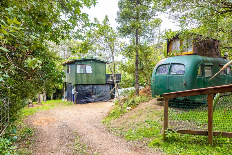 95 Glen Brook Road, Omiha, Waiheke Island - Carousel 1