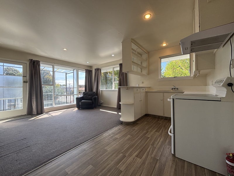 1/364 Worcester Street, Linwood, Christchurch - Carousel 1