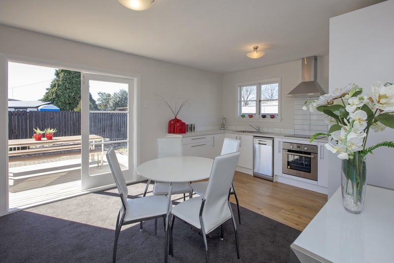 5 Winnipeg Place, Wainoni, Christchurch - Carousel 1