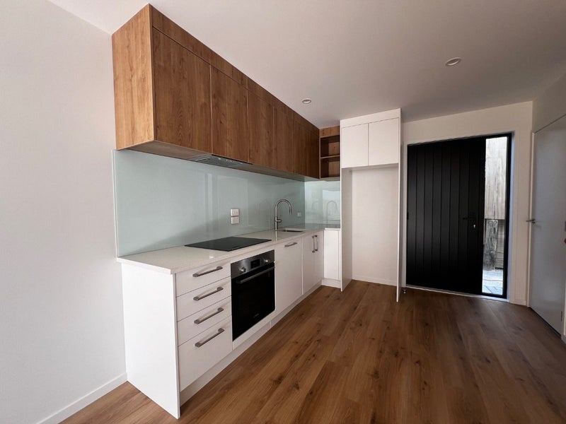 5/21 Divich Avenue, Te Atatu South, Auckland - Carousel 2