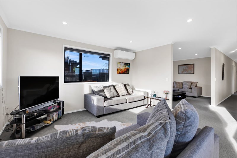 3 Jules Crescent, Bell Block, New Plymouth - Carousel 2