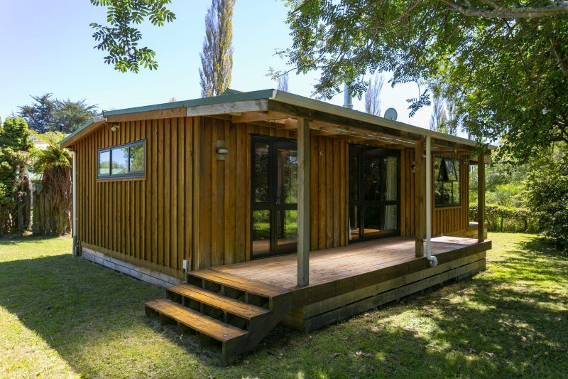 7 Rea Grove, Turangi - Carousel 2