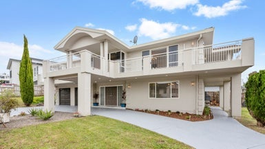 1 Horizon Way, West Harbour, Auckland - Carousel 1