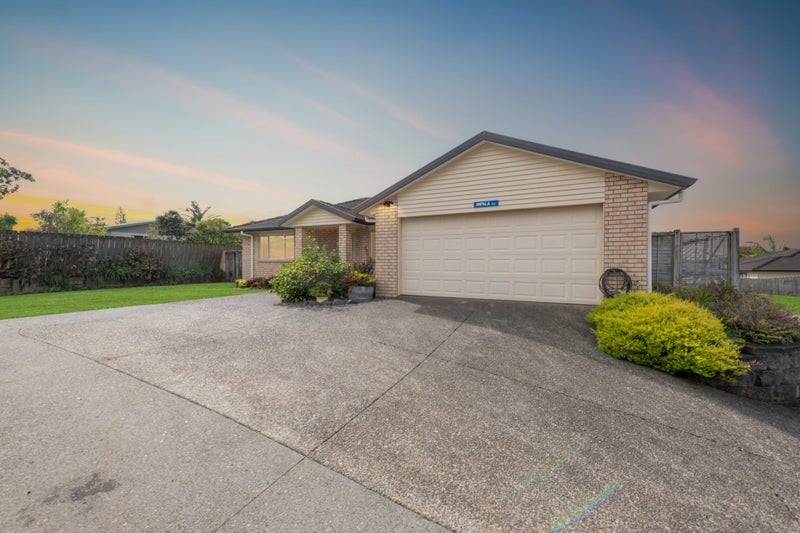 27 Toomer Place, Beachlands, Auckland - Carousel 17