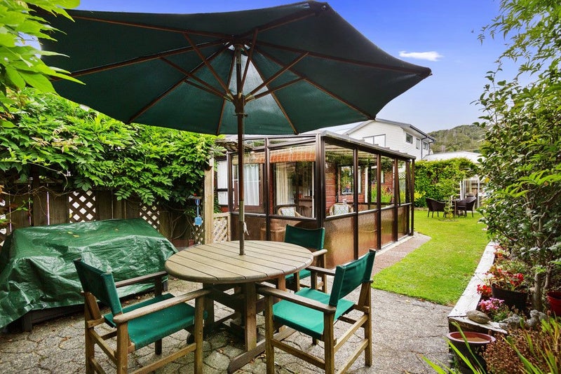 4/9 Korau Grove, Stokes Valley, Lower Hutt - Carousel 1