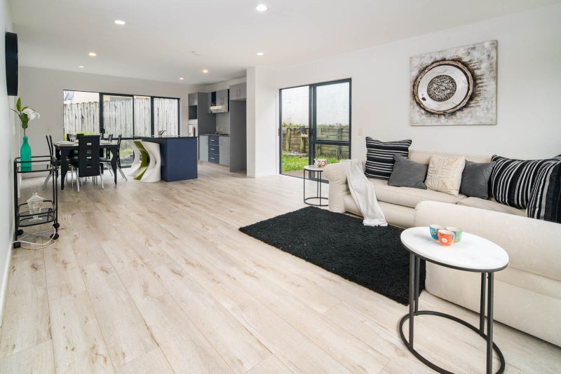 21 Rakich Place, Henderson, Auckland - Carousel 1