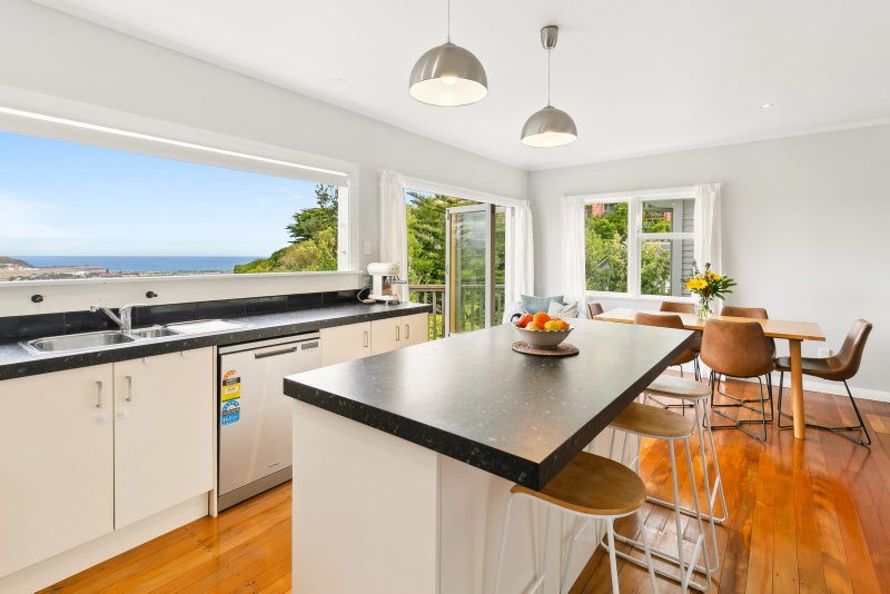 66 Marewa Road, Hataitai, Wellington - Carousel 2