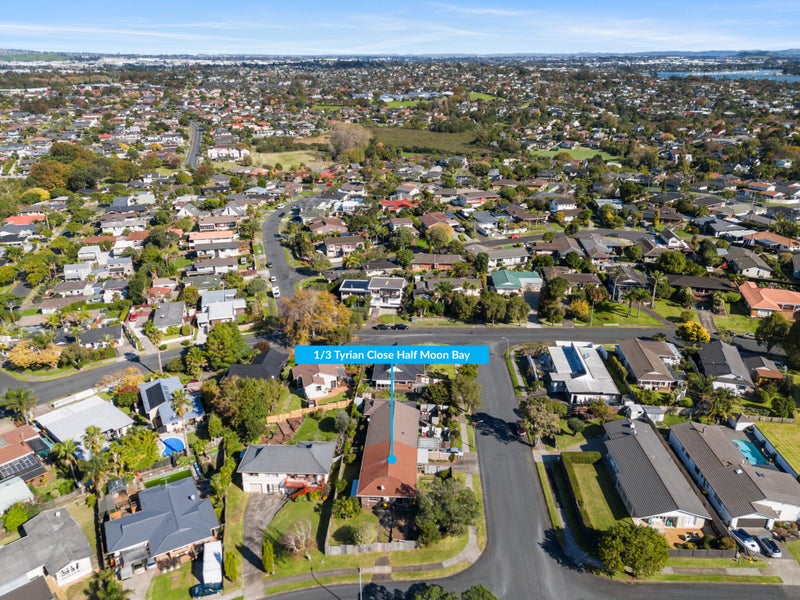 1/3 Tyrian Close, Half Moon Bay, Manukau - Carousel 26