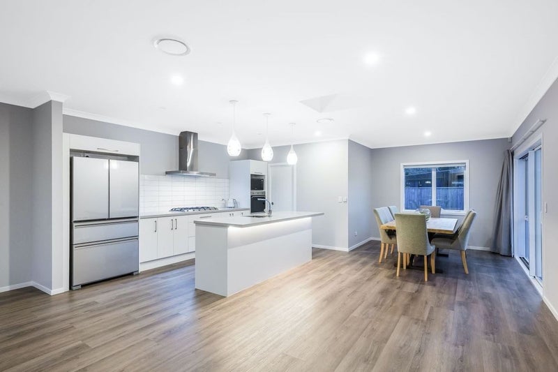 65 Queen Charlotte Drive, Aotea, Porirua - Carousel 2