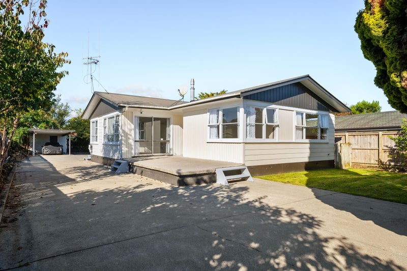 16 Caernarvon Street, Dinsdale, Hamilton - Carousel 1