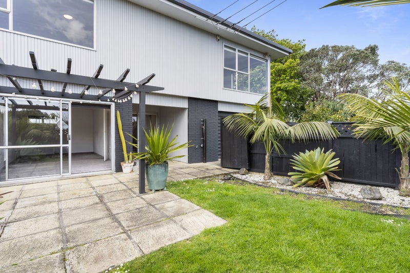 1/95 Namata Road, Onehunga, Auckland - Carousel 1