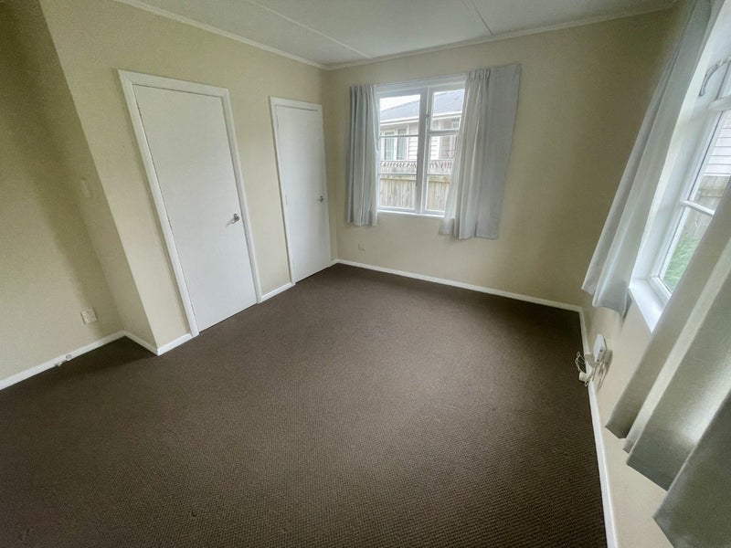 21 Hunter Street, Taita, Lower Hutt - Carousel 2