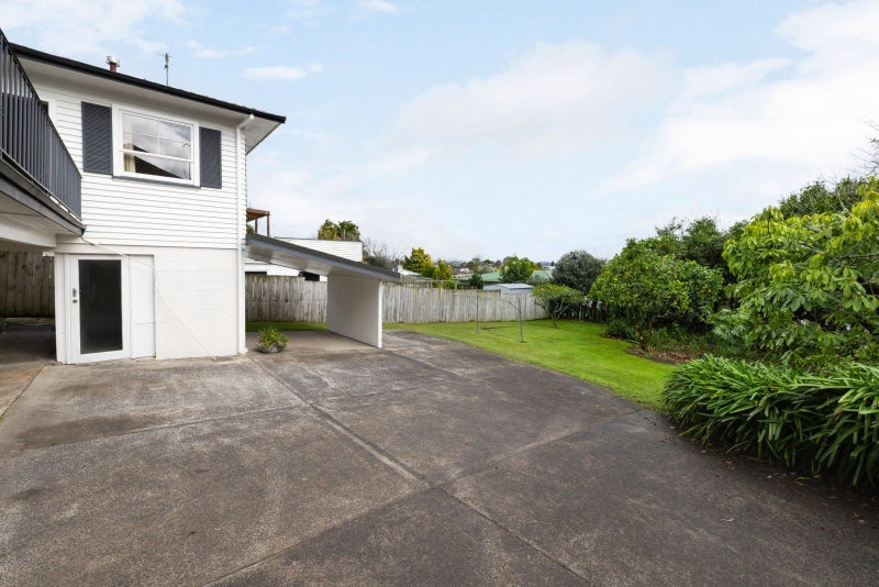 52 Forest Lake Road, Forest Lake, Hamilton - Carousel 2